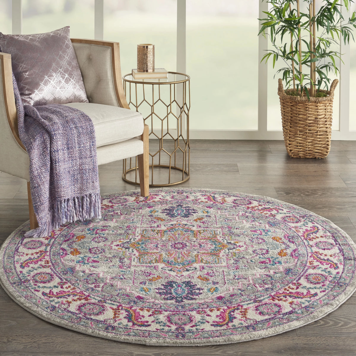 Light Grey Pink 4' Round Area Rug B441258