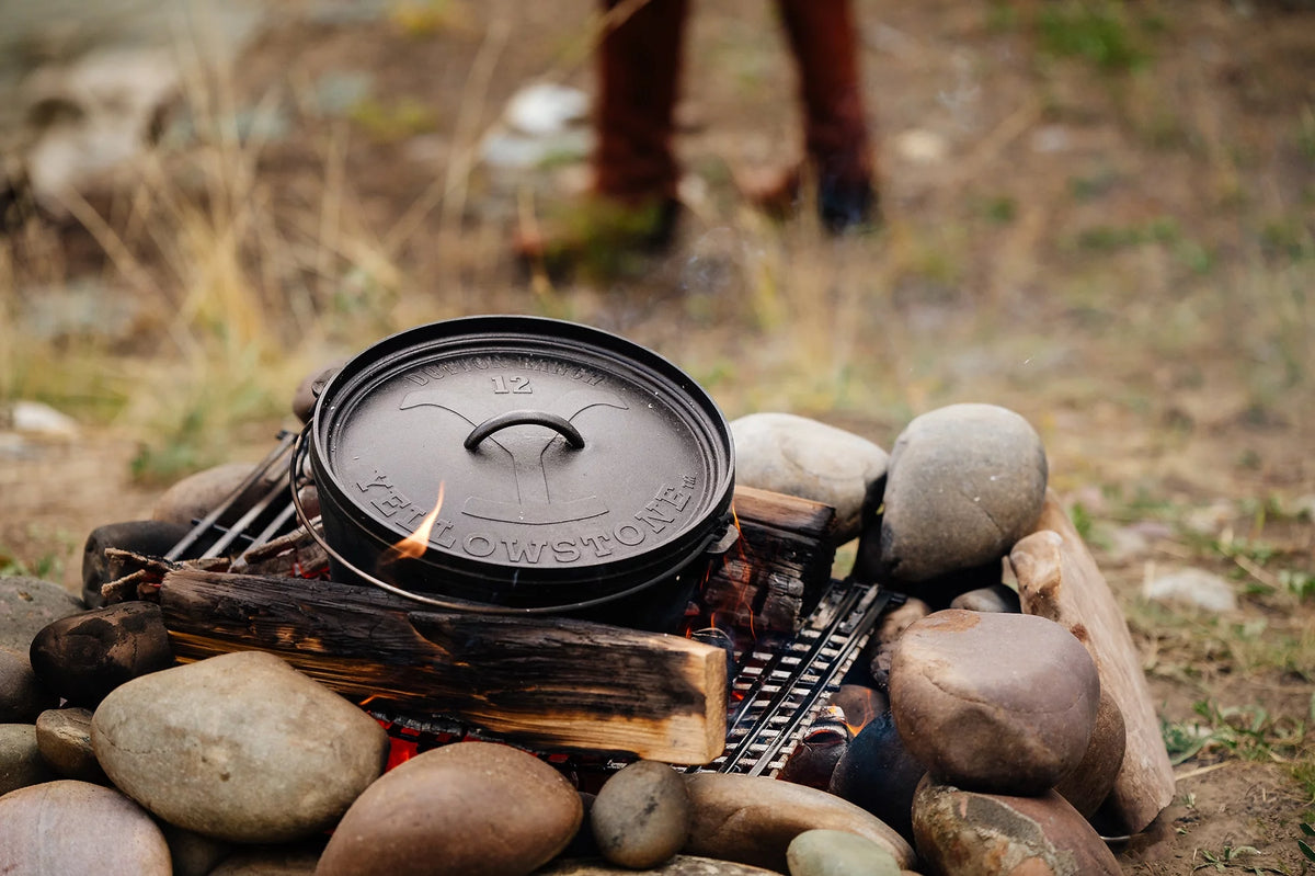 8 Quart Seasoned Cast Iron Camp Dutch Oven H88624